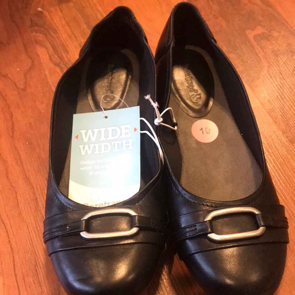 NWT: Baretraps Flats Size 10 Wide